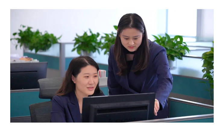 致敬bv伟德源自英国始于1946全体女职工